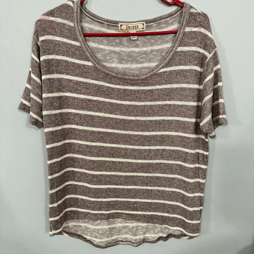 Decree Striped Scoop Neck Top Size Small Short Sleeves Spandex Blend